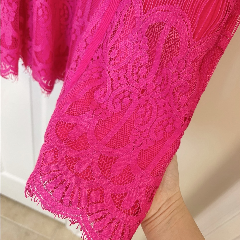 Hot pink lace dress - Picture 5 of 6